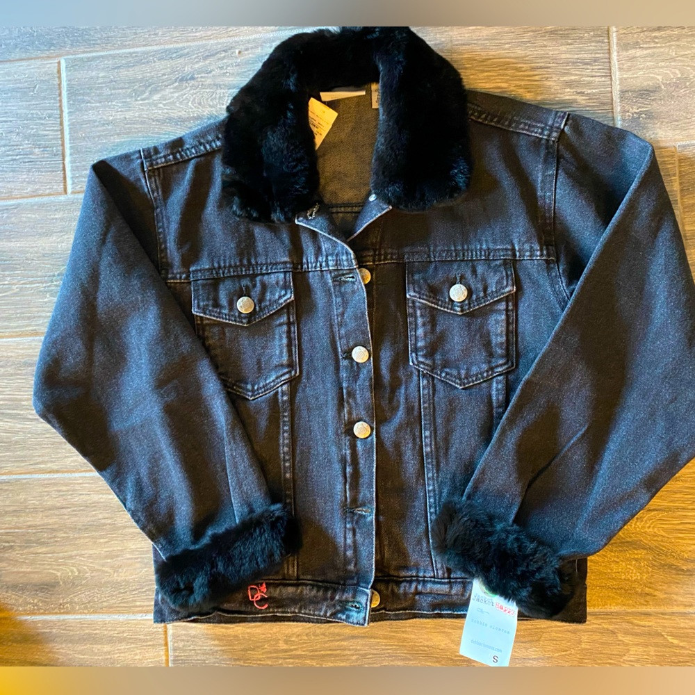 Debbie Clemens Denim Jacket with Fur Trim Collar and Wrists Size Small N…